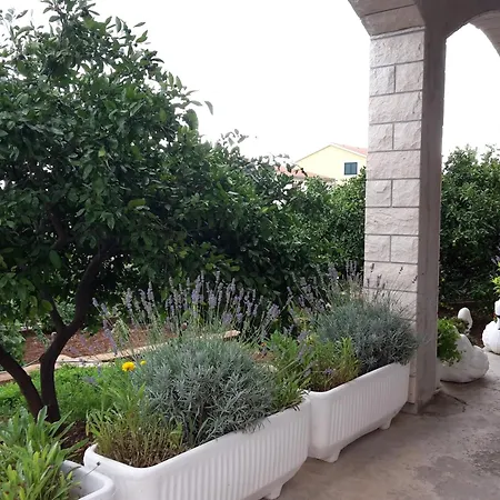 With A Parking Space Grebastica, Sibenik - 13860 * Baselovici