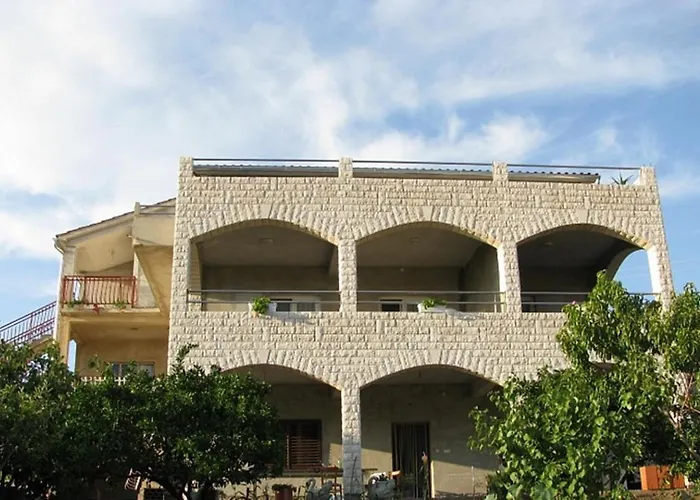 With A Parking Space Grebastica, Sibenik - 13860 Baselovici