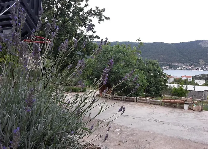 With A Parking Space Grebastica, Sibenik - 13860 Daire Baselovici