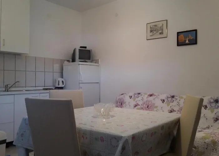 Daire With A Parking Space Grebastica, Sibenik - 13860 *