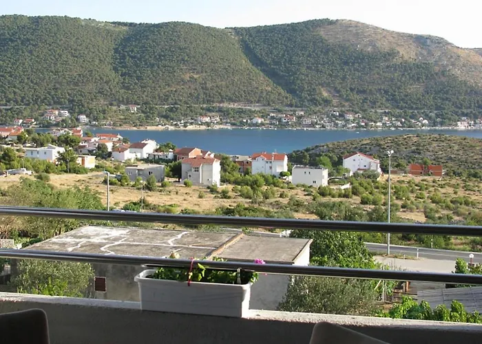 With A Parking Space Grebastica, Sibenik - 13860 * Baselovici